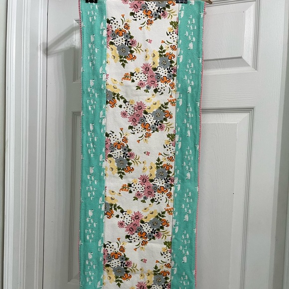 Matilda Jane - table runner - Picture 1 of 2